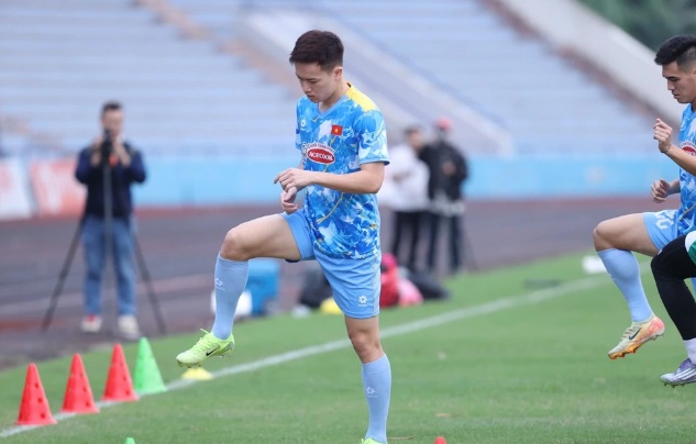 Hoàng Đức là hạt nhân trong lối chơi của tuyển Việt Nam. Hoàng Đức là hạt nhân trong lối chơi của tuyển Việt Nam.