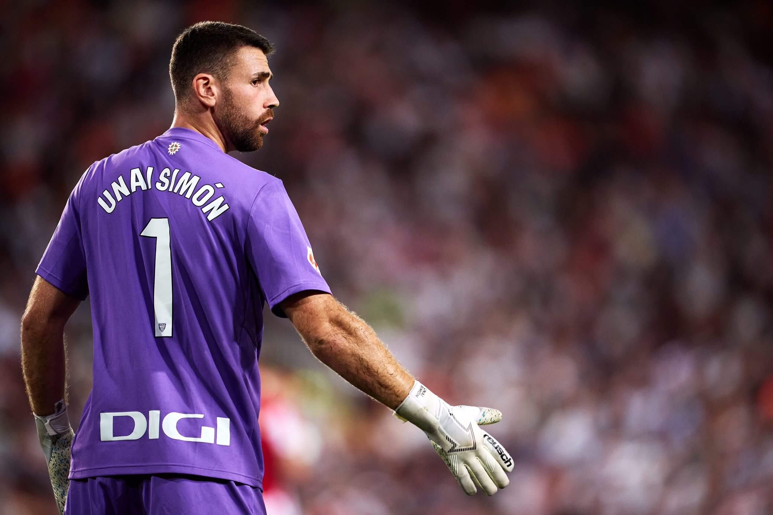 Unai Simon là biểu tượng niềm tự hào xứ Basque Unai Simon, thủ lĩnh trong khung gỗ và là biểu tượng cho niềm tự hào xứ Basque.