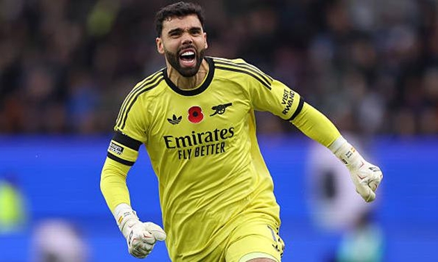 David Raya khen Gabriel Heinze