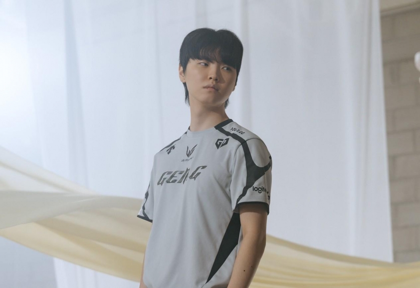 Chovy tập trung trong trận đấu LMHT