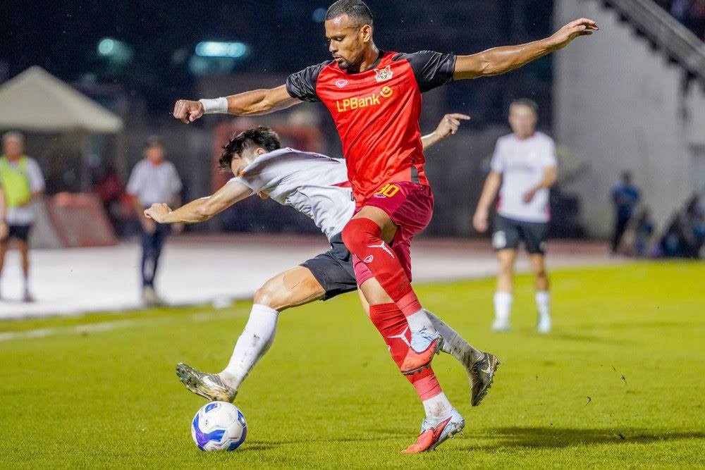 Hai đội nhập cuộc quyết tâm