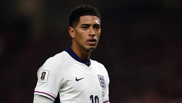 Jude Bellingham vừa khiến truyền thông xứ sở sương mù chú ý. Jude Bellingham vừa khiến truyền thông xứ sở sương mù chú ý.