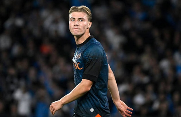 Hojlund đóng vai trò trụ cột ở hàng công Napoli.