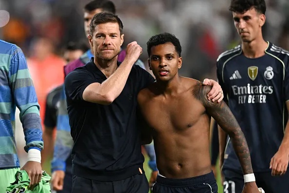 Rodrygo không có suất đá chính dưới thời Alonso. Rodrygo không có suất đá chính dưới thời Alonso.