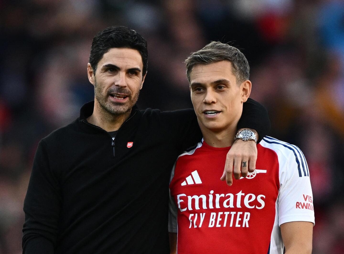 Leandro Trossard Mikel Arteta 01 Mikel Arteta đánh giá cao Leandro Trossard