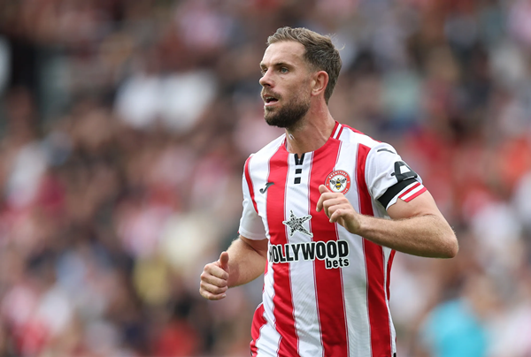 Jordan Henderson thi đấu xuất sắc cho Brentford