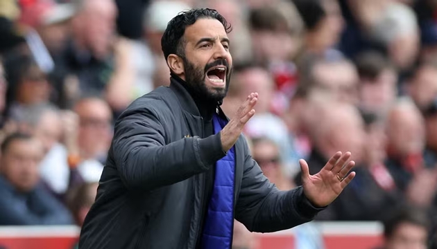 Amorim nên khai thác tối đa Mainoo trước khi để tiền vệ trẻ này ra đi. Amorim nên khai thác tối đa Mainoo trước khi để tiền vệ trẻ này ra đi.