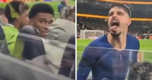 Pedro Neto thể hiện thái độ với CĐV Tottenham