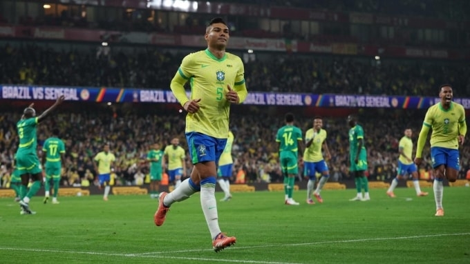 Casemiro 01 Casemiro thi đấu xuất sắc cho Brazil