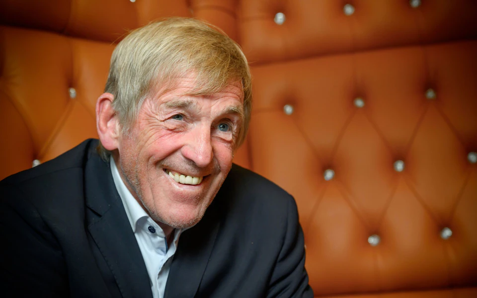Sir Kenny Dalglish biểu tượng của Liverpool Sir Kenny Dalglish biểu tượng thành phố Liverpool