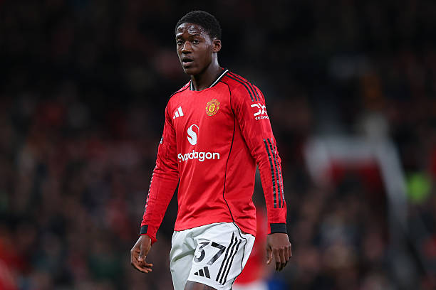 Kobbie Mainoo - tài năng trẻ Manchester United gettyimages-2243311411-612x612
