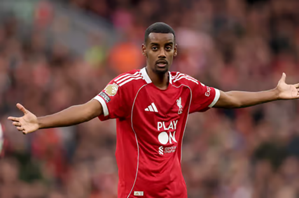 Alexander Isak với khó khăn thể lực tại Liverpool Alexander Isak thi đấu dưới sức