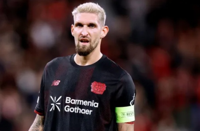 Robert Andrich bị treo giò. Robert Andrich bị treo giò.