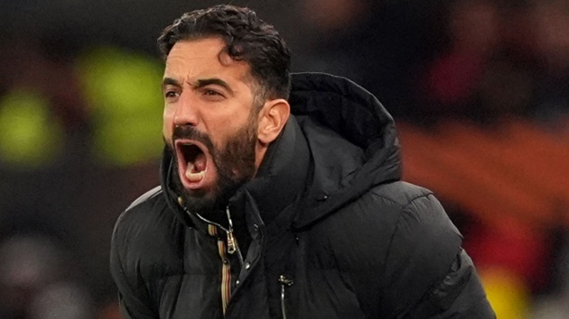 Ban lãnh đạo MU đặt hoàn toàn niềm tin vào Amorim. Ban lãnh đạo MU đặt hoàn toàn niềm tin vào Ruben Amorim.