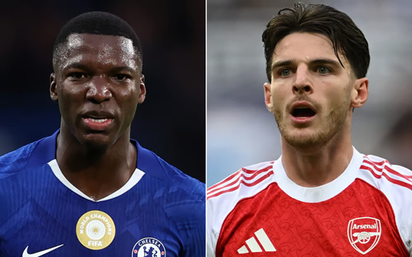 Caicedo và Rice trên sân