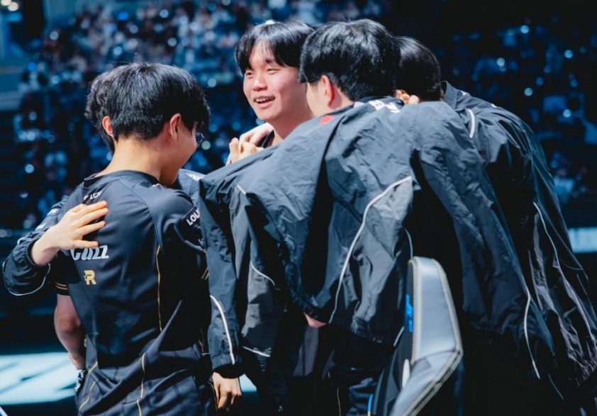 HLV Score thừa nhận T1 là đối thủ khó nhất CKTG 2025 Tinh thần quyết tâm của KT Rolster tại CKTG 2025