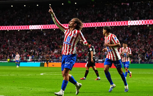 Griezmann ấn định chiến thắng 3-0