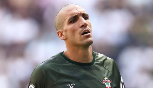 Oriol Romeu từng khoác áo Southampton. Oriol Romeu từng khoác áo Southampton.