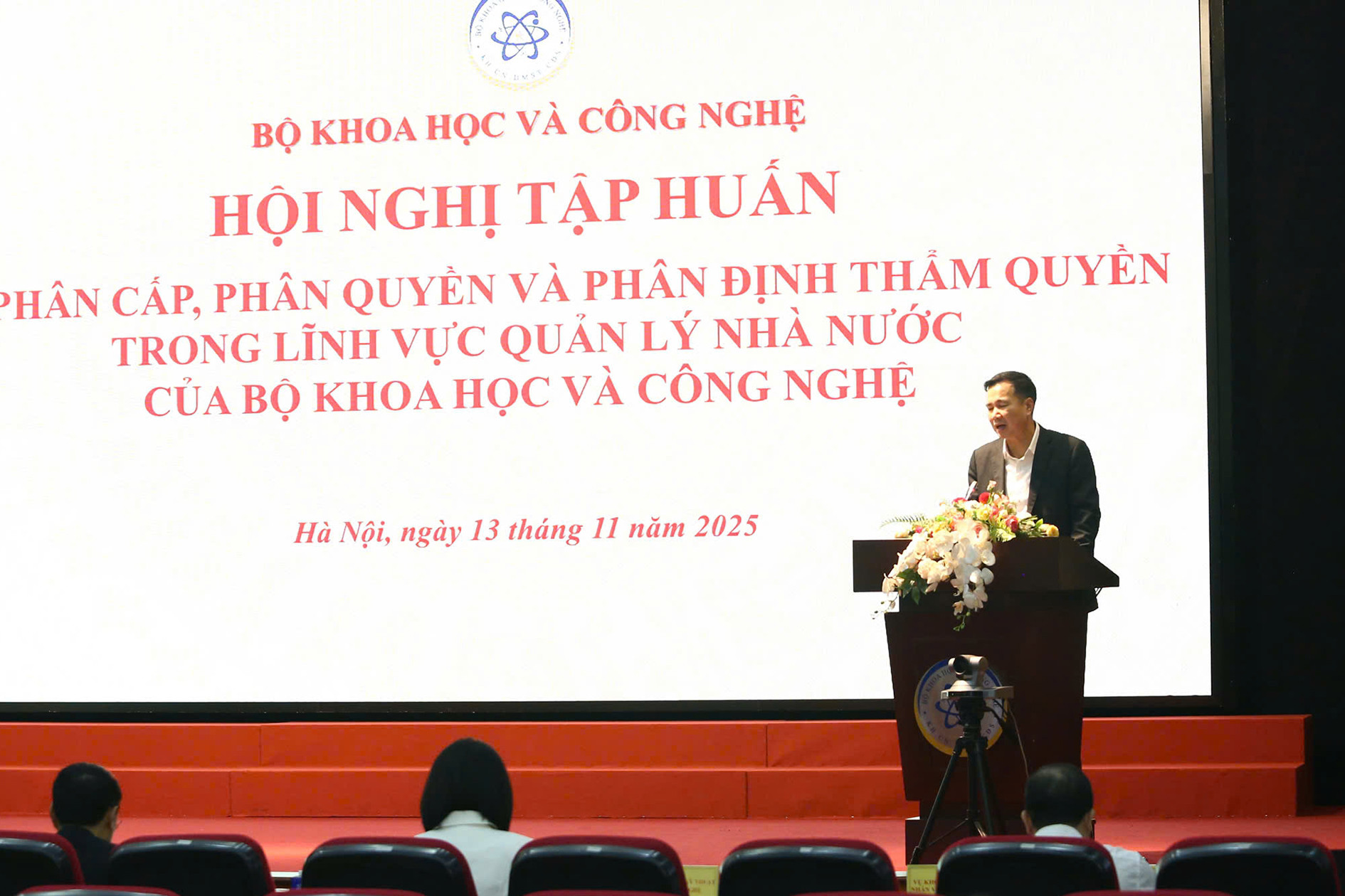 Thứ trưởng Bùi Thế Duy phát biểu tại hội nghị