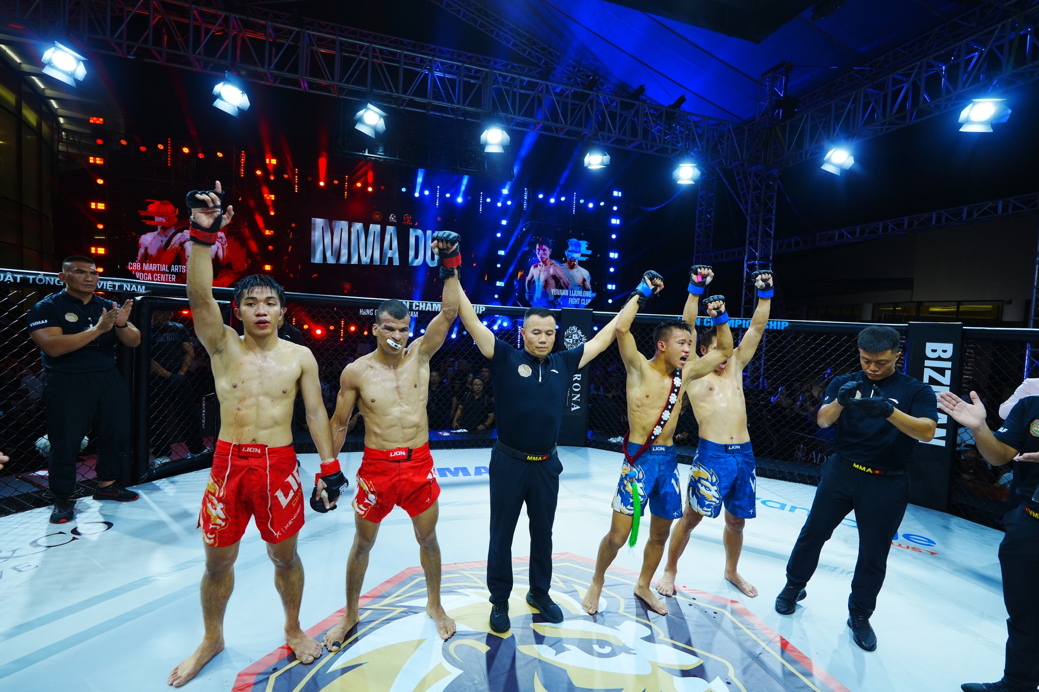 Trận MMA Duo có tỉ số hòa sau 10 phút thi đấu