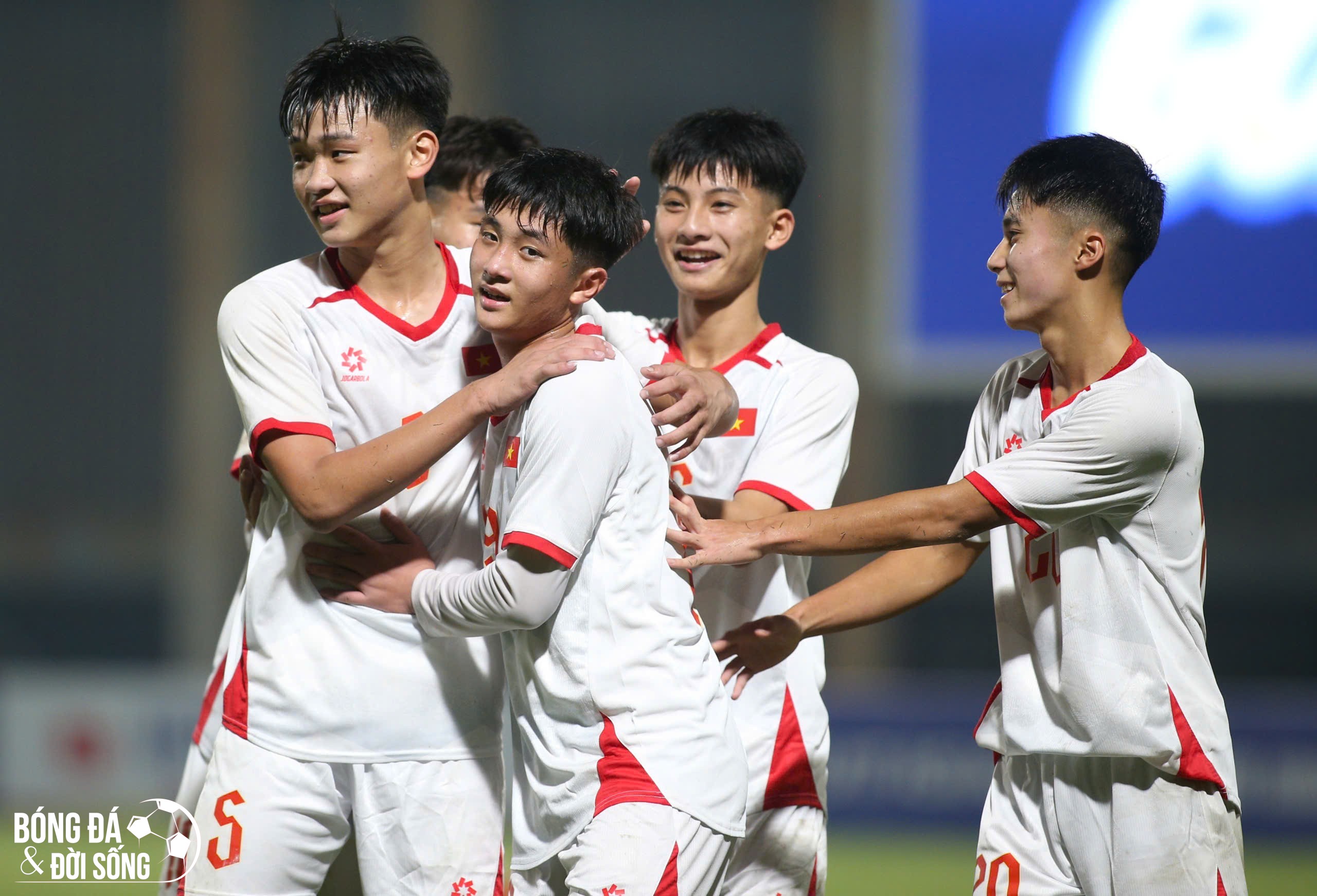 Đội tuyển U17 Việt Nam kiểm soát bóng tốt