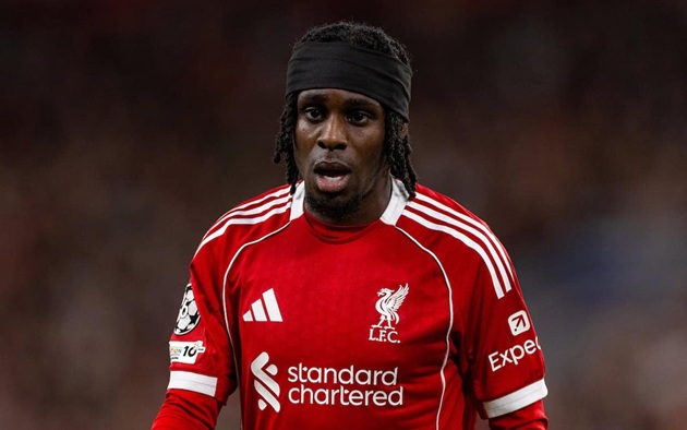 Frimpong khởi đầu không suôn sẻ ở Liverpool. Frimpong khởi đầu không suôn sẻ ở Liverpool.