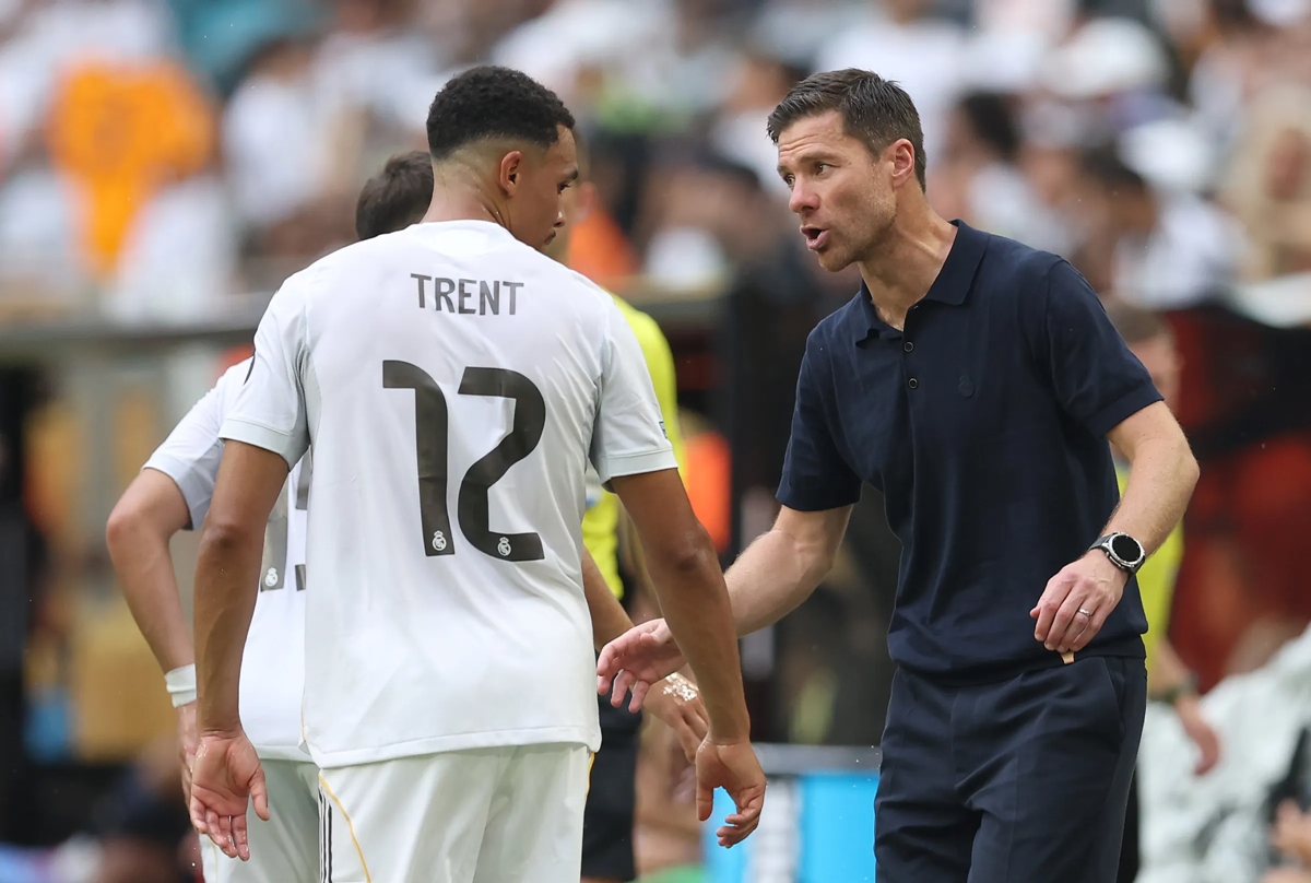 Xabi Alonso Alexander-Arnold 01 Xabi Alonso Alexander-Arnold 01