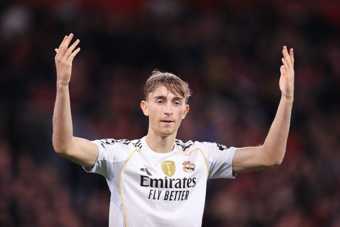 Dean Huijsen thi đấu tự tin