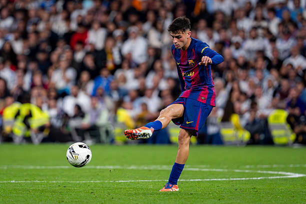 Pedri dành nhiều lời khen cho Dro Fernandez, Rodrigo và Jamal Musiala. Pedri dành nhiều lời khen cho Dro Fernandez, Rodrigo và Jamal Musiala.