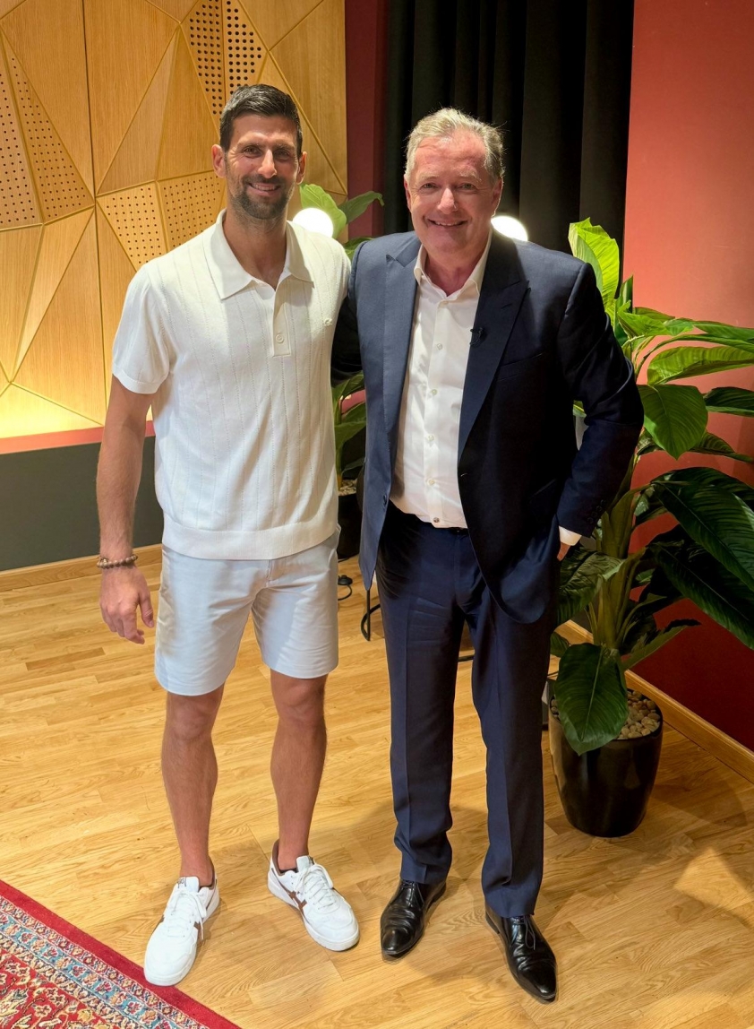 Novak Djokovic và Piers Morgan