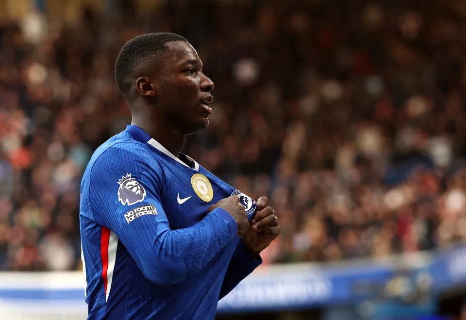 Moises Caicedo 03 Moises Caicedo tiến hóa thành tiền vệ box-to-box