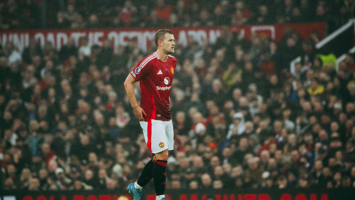 Matthijs de Ligt 01 Matthijs de Ligt thi đấu cho MU