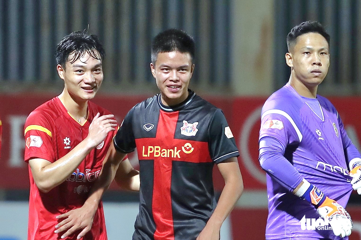 Cầu thủ Việt kiều Trần Thành Trung thoát chấn thương nặng - Ảnh 1.