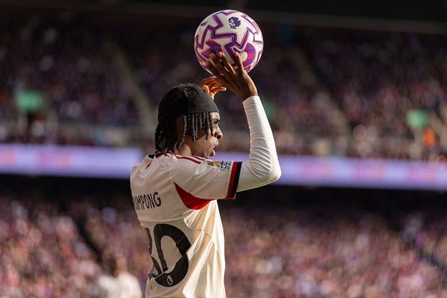 Slot cần có phương án cho Frimpong. Slot cần có phương án cho Frimpong.