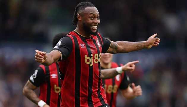 Semenyo là mục tiêu hàng đầu của nhiều CLB Ngoại hạng Anh hiện nay. Semenyo là mục tiêu hàng đầu của nhiều CLB Ngoại hạng Anh hiện nay.