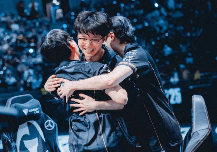 Phân tích phong độ T1 và KT trước Chung Kết CKTG 2025 Phong độ thi đấu của T1 và KT trước Chung kết