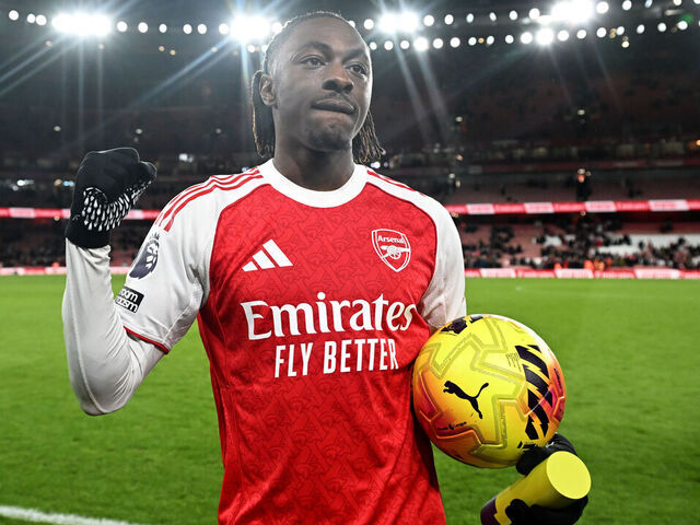 Eze thi đấu xuất sắc trong trận derby Bắc London