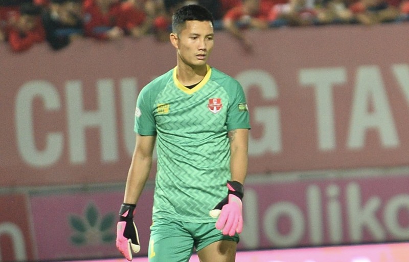 Nguyễn Đình Triệu không thể giúp Hải Phòng giành điểm Nguyễn Đình Triệu phản xạ cản phá