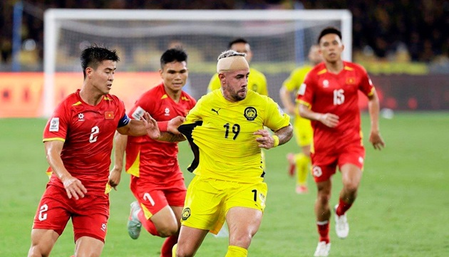 Holgado trong trận gặp Việt Nam