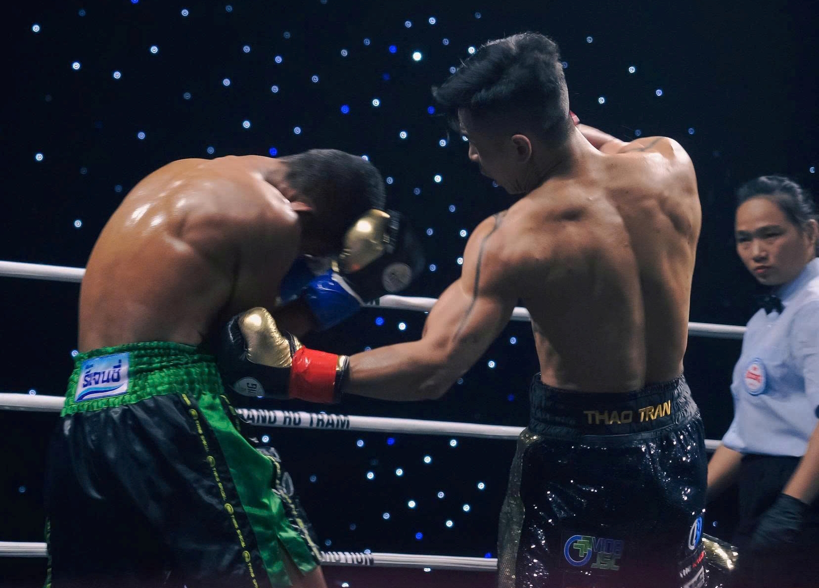 trần văn thảo hạ knock-out đối thủ Thái Lan