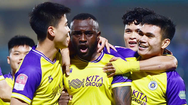 Hà Nội FC đặt mục tiêu giành trọn 3 điểm trước PVF-CAND. Hà Nội FC thi đấu tập trung chuẩn bị cho trận gặp PVF-CAND