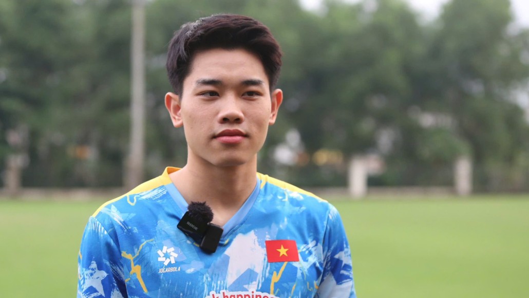 Đình Bắc có thể thi đấu đa dạng ở nhiều vị trí trên hàng công Đình Bắc có thể thi đấu đa dạng ở nhiều vị trí trên hàng công