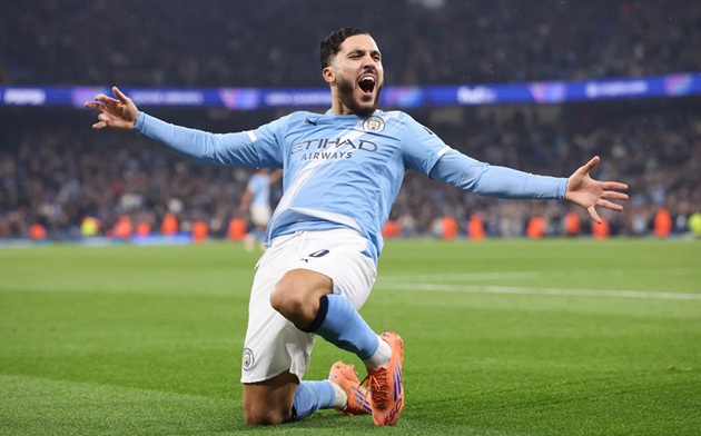 Họ có nhiều sự lựa chọn chất lượng cho mỗi vị trí. Nhiều phương án chiến thuật từ băng ghế dự bị của Man City