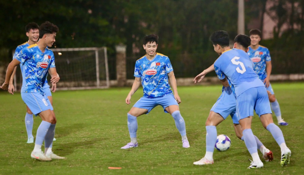 Nguyễn Đình Bắc đã sẵn sàng trở lại đội hình U23 Việt Nam Nguyễn Đình Bắc đã sẵn sàng trở lại đội hình U23 Việt Nam