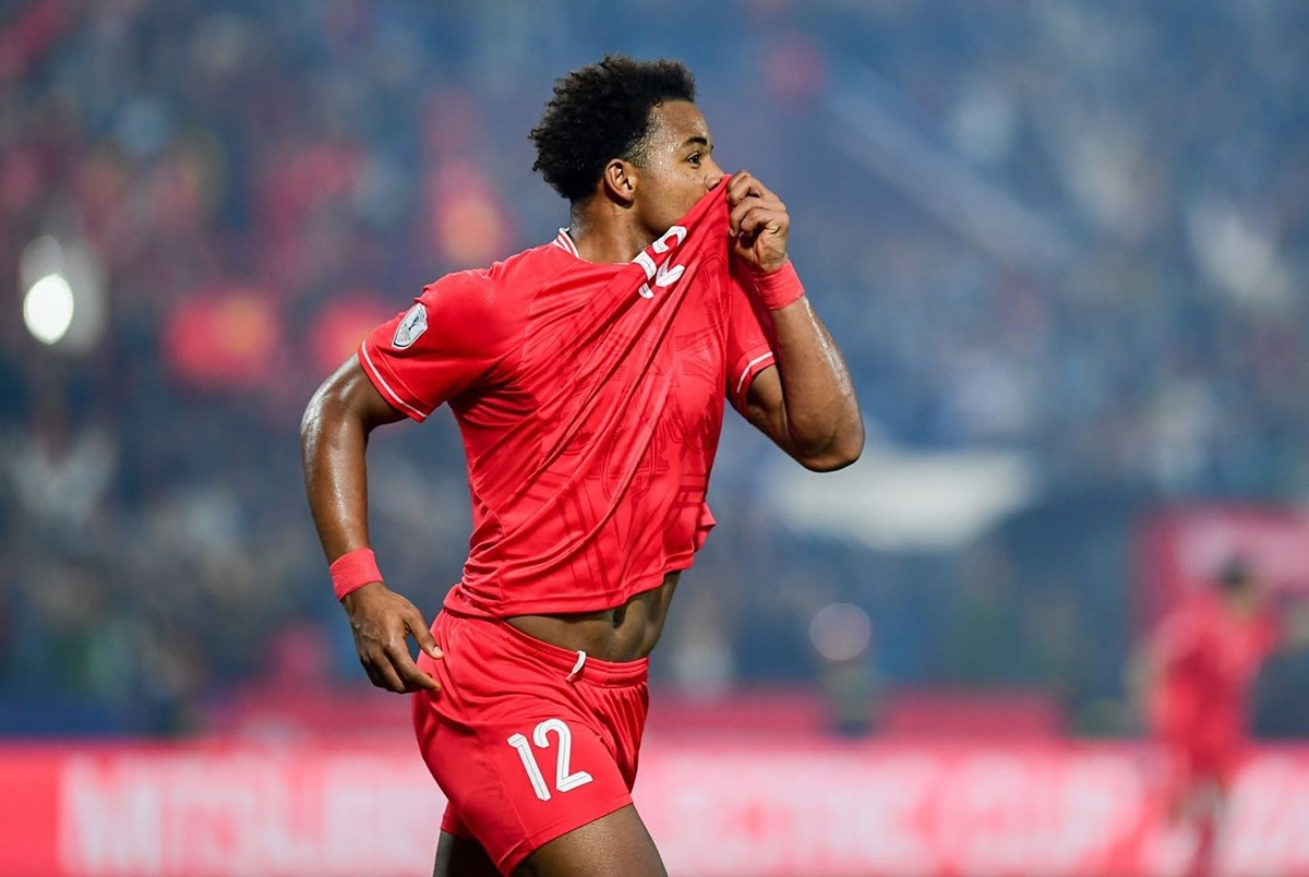 Nguyễn Xuân Son tỏa sáng tại AFF Cup 2024 Xuan Son 07