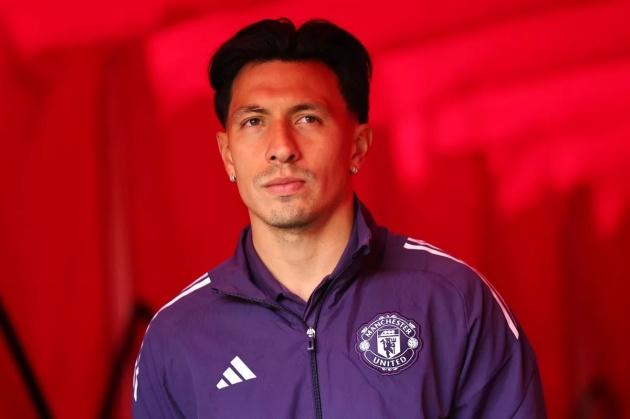 Martinez sắp trở lại thi đấu. Martinez sắp trở lại thi đấu.