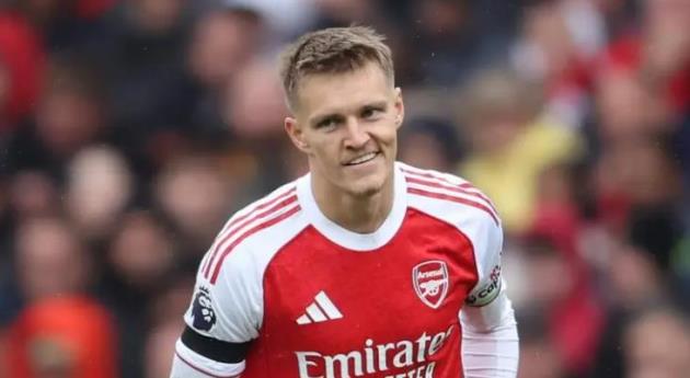 Odegaard đang tìm lại phong độ đỉnh cao. Odegaard đang tìm lại phong độ đỉnh cao.