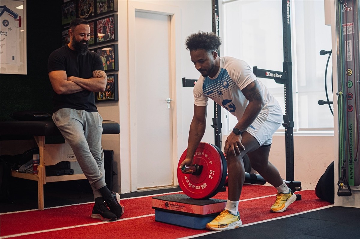 Tiền đạo CLB Nam Định tích cực tập luyện phục hồi để có thể sớm trở lại sân cỏ Xuân Son tập luyện hồi phục