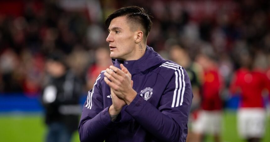 Benjamin Sesko 02 Benjamin Sesko đang được mài giũa tại Manchester United