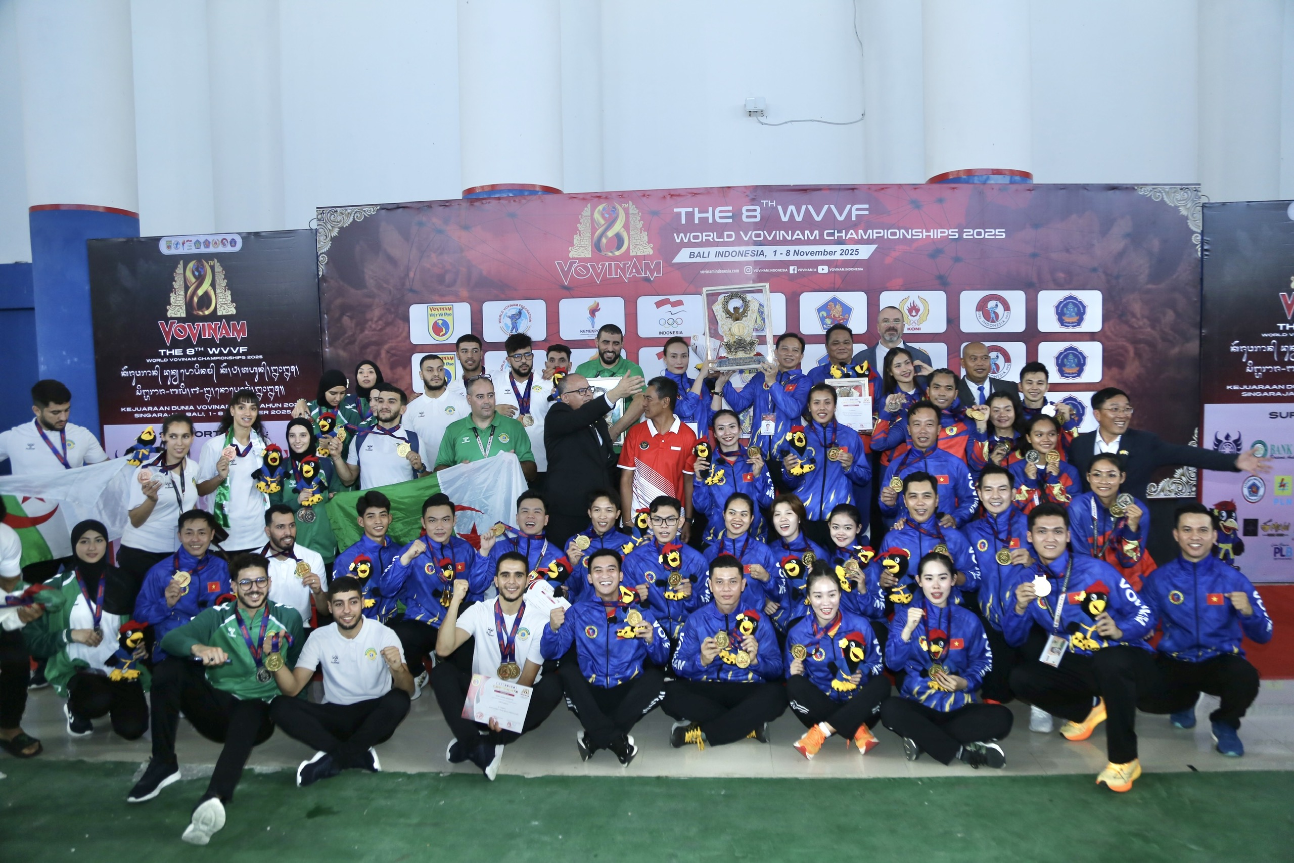 Vovinam Việt Nam ăn mừng ngôi nhất toàn đoàn